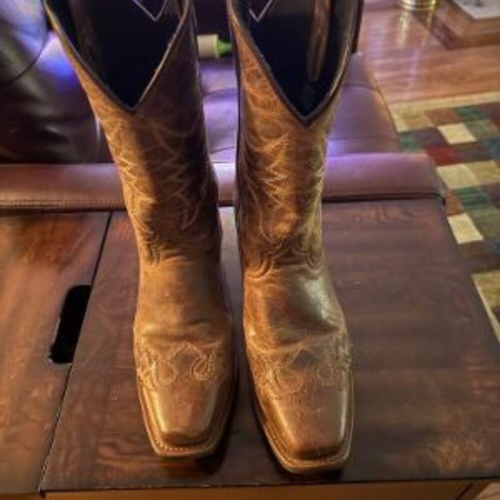 2 Pairs of Men's Cowboy Boots Used like new size 9.0 D